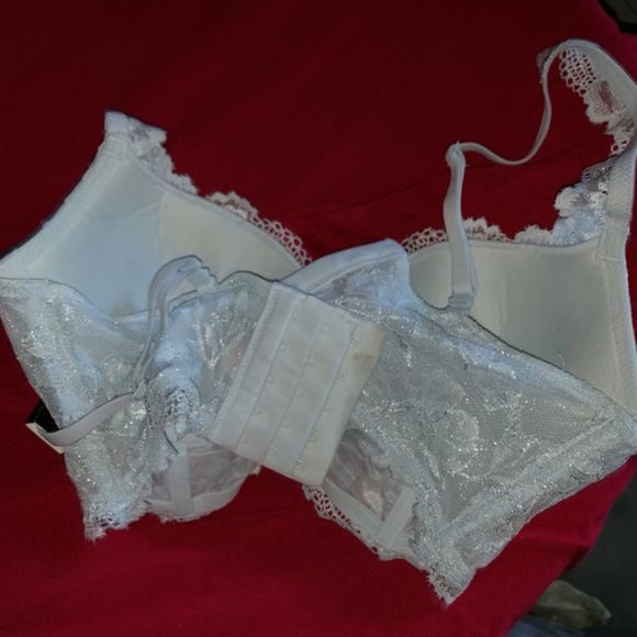 VS longline bra size 34C - Picture 4 of 4
